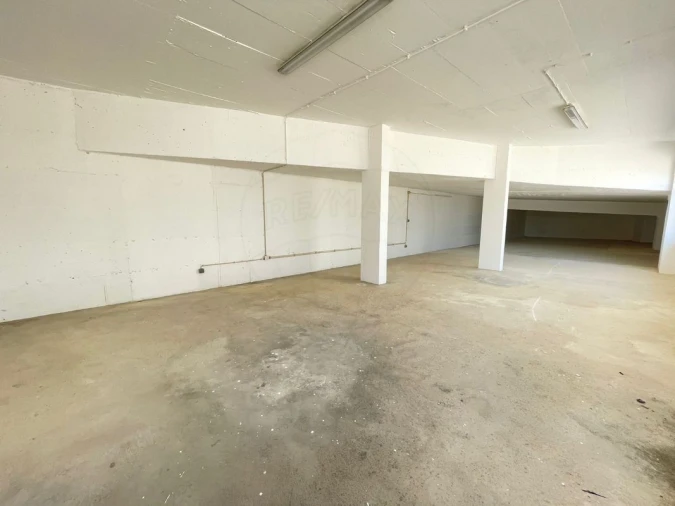 Loja para Arrendamento em Póvoa de Santa Iria e Forte da Casa Foto 3