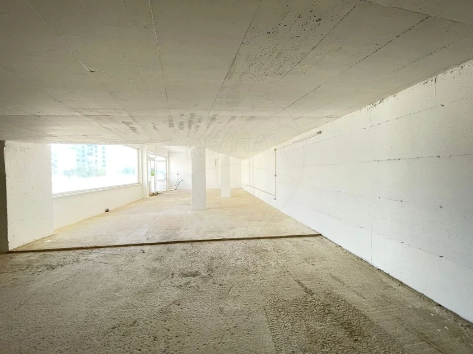 Loja para Arrendamento em Póvoa de Santa Iria e Forte da Casa Foto 5