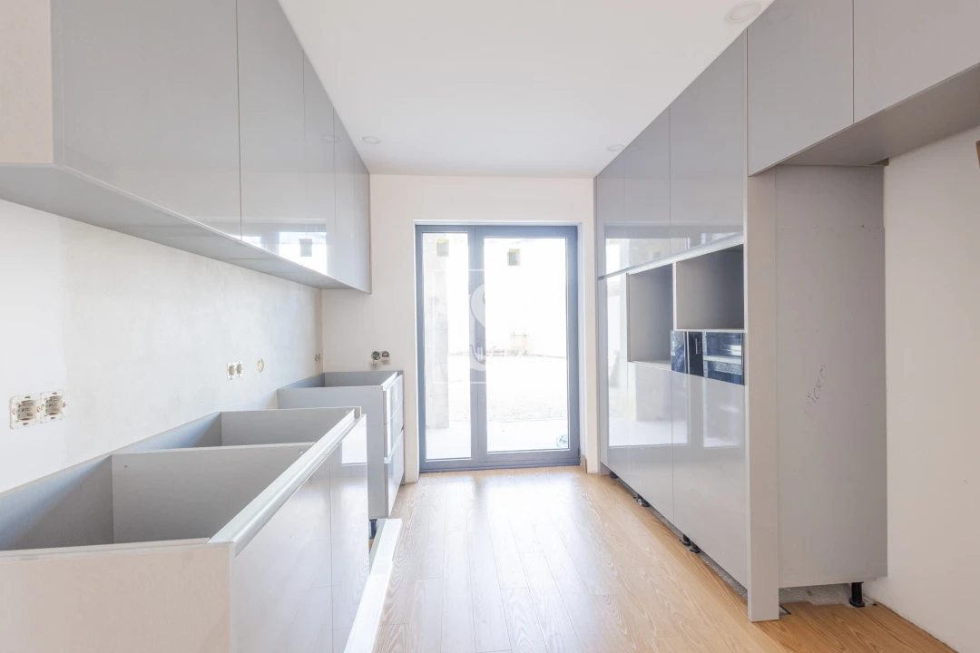 Moradia T3 para Venda em Sobretamega Foto 11