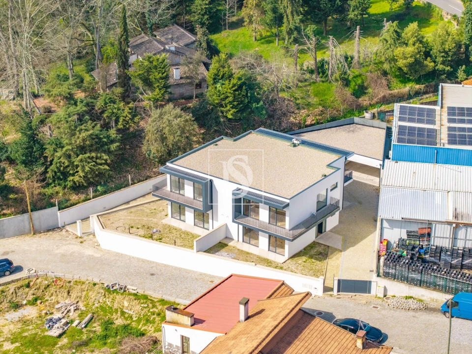 Moradia T3 para Venda em Sobretamega Foto 2