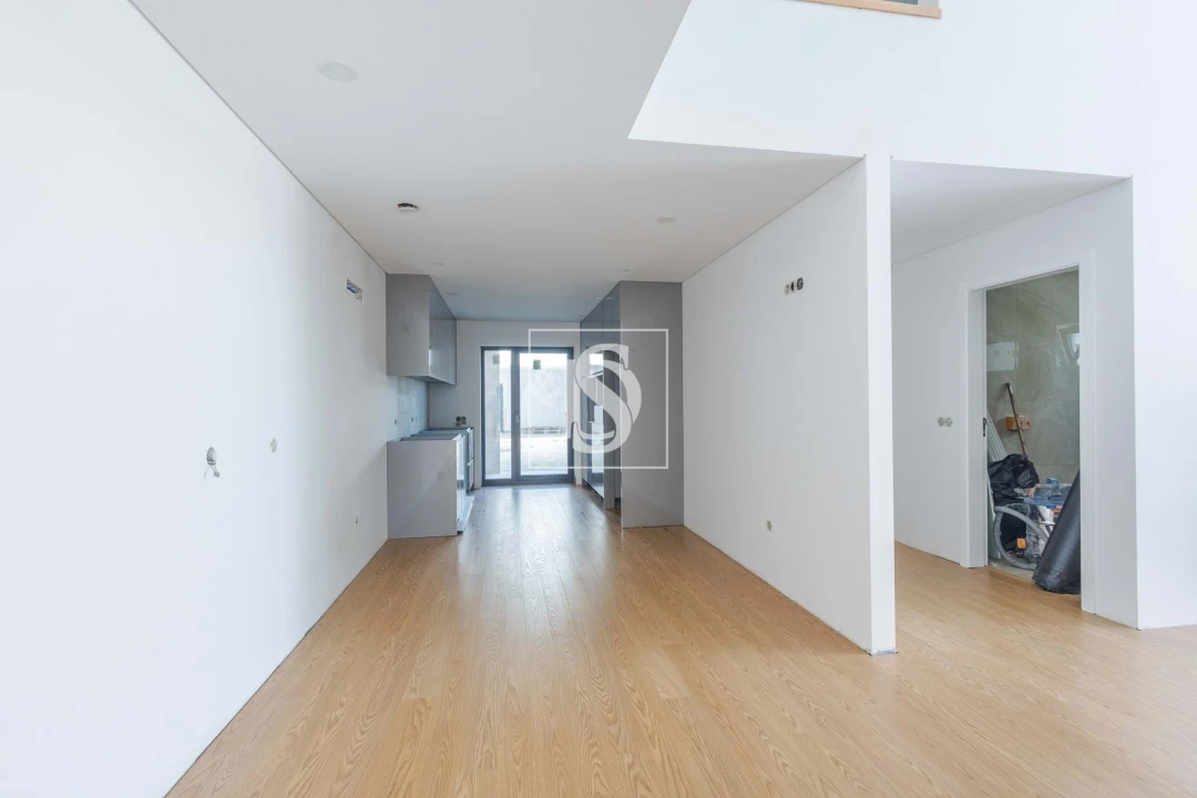 Moradia T3 para Venda em Sobretamega Foto 10