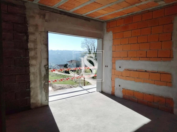 Moradia T3 para Venda em Sobretamega Foto 11