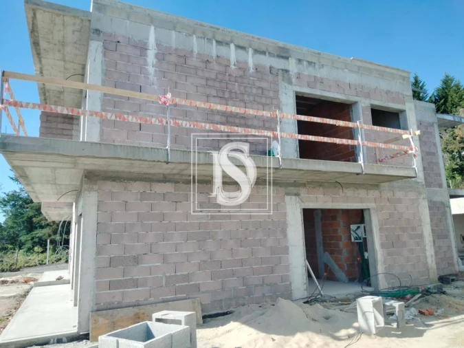 Moradia T3 para Venda em Sobretamega Foto 6