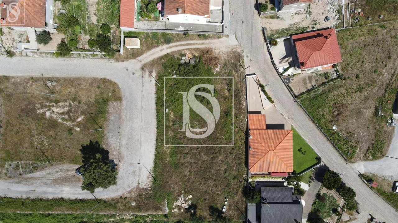 Terreno para Venda em Alpendorada, Várzea e Torrão Foto 9