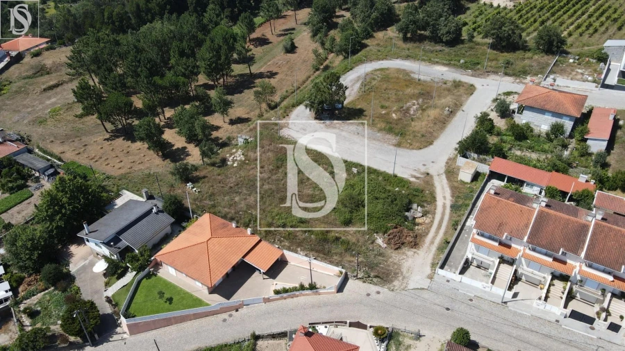 Terreno para Venda em Alpendorada, Várzea e Torrão Foto 3