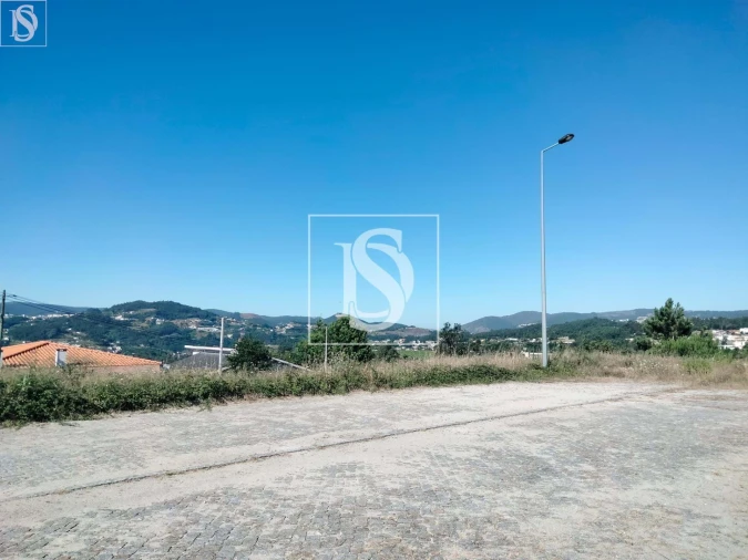 Terreno para Venda em Alpendorada, Várzea e Torrão Foto 2
