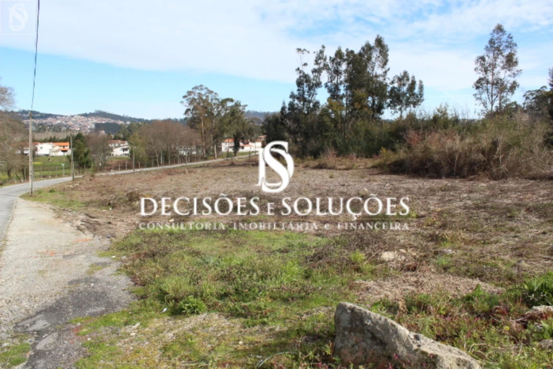 Terreno para Venda em Carvalhosa Foto 6