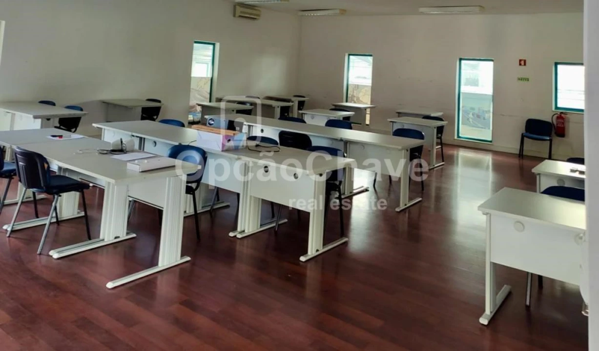 Escritório para Arrendamento em Ranhados Foto 4