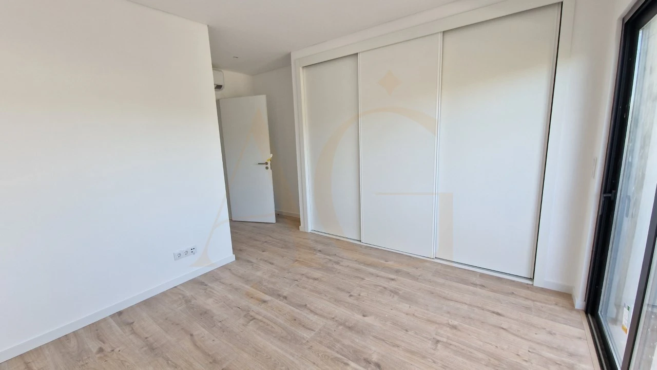 Apartamento T4 para Venda em Tavira (Santa Maria e Santiago) Foto 11