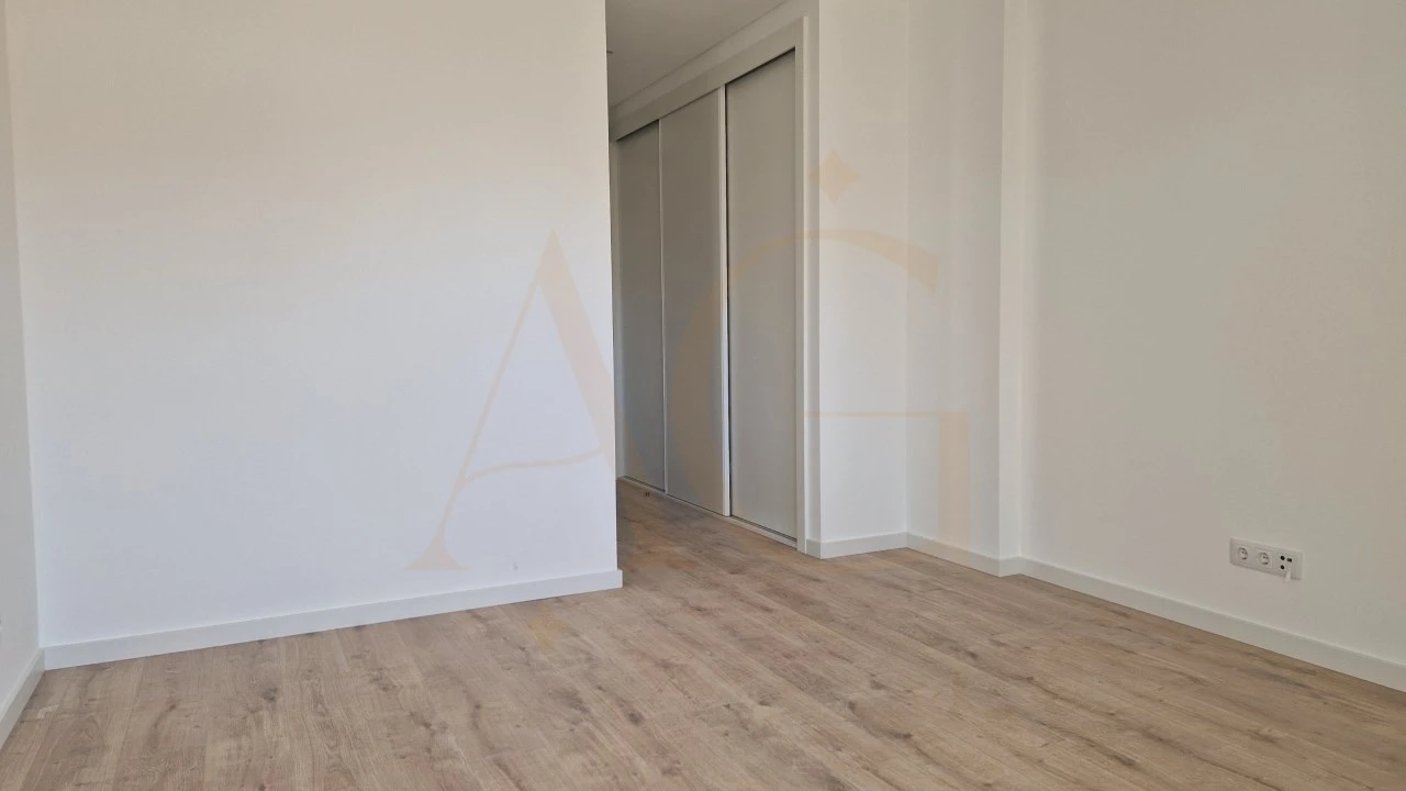 Apartamento T4 para Venda em Tavira (Santa Maria e Santiago) Foto 24