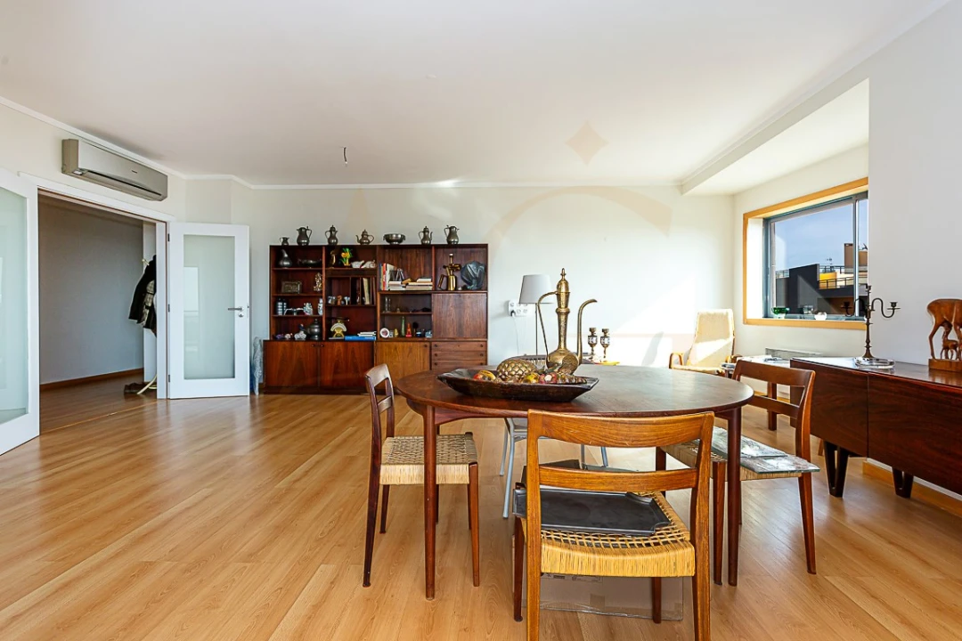 Apartamento T3 para Venda em Olhão Foto 4