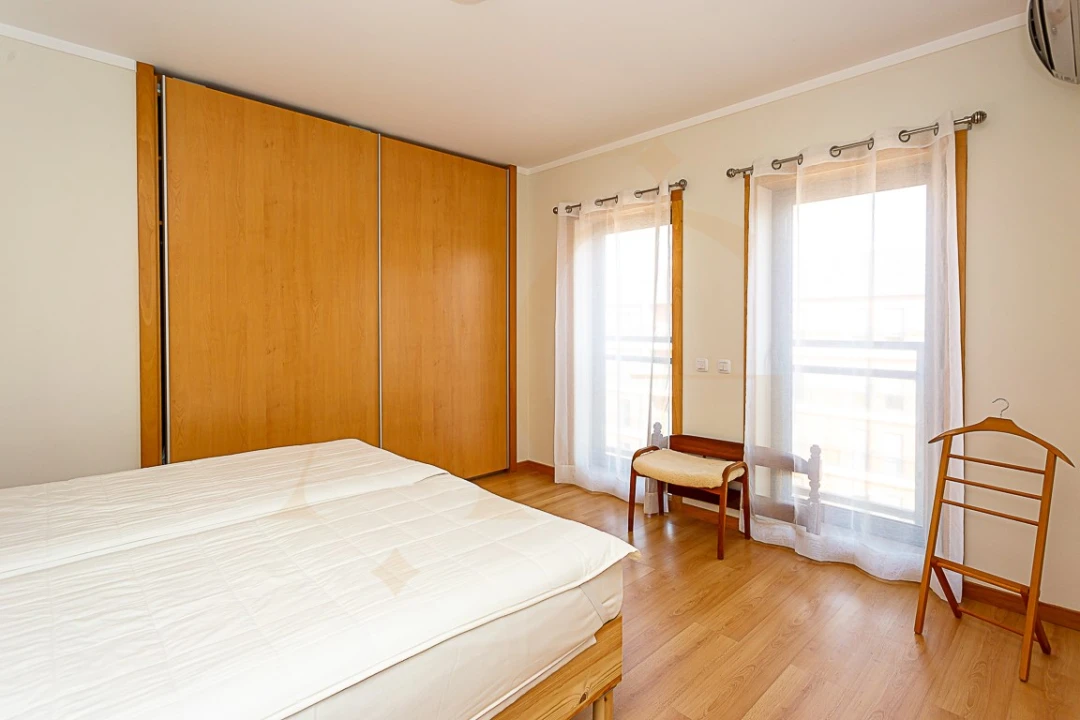 Apartamento T3 para Venda em Olhão Foto 35