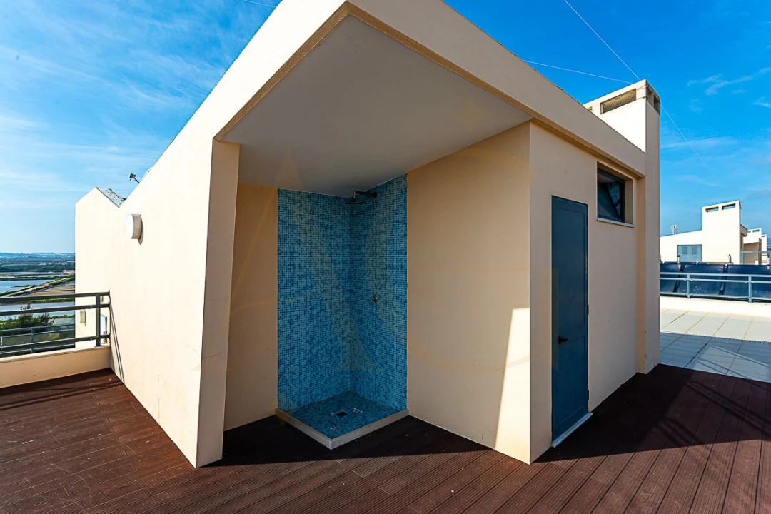 Apartamento T3 para Venda em Olhão Foto 57