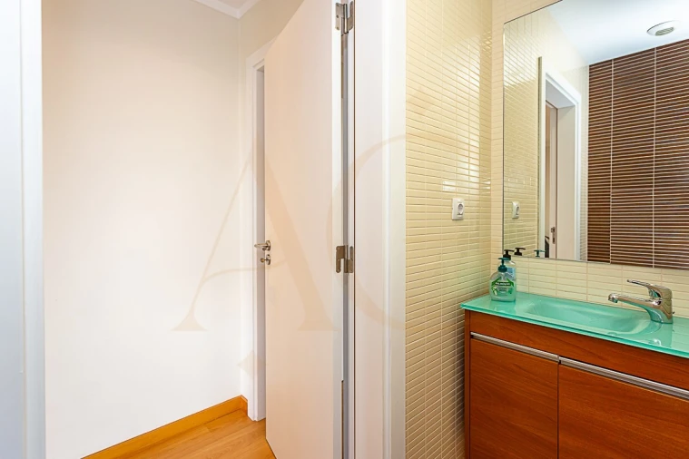 Apartamento T3 para Venda em Olhão Foto 29