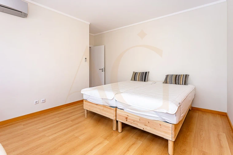 Apartamento T3 para Venda em Olhão Foto 33