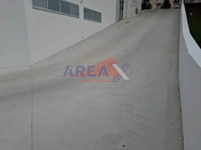 Garagem para Venda em O. Azeméis, Riba-Ul, Ul, Macinhata Seixa, Madail Foto 3