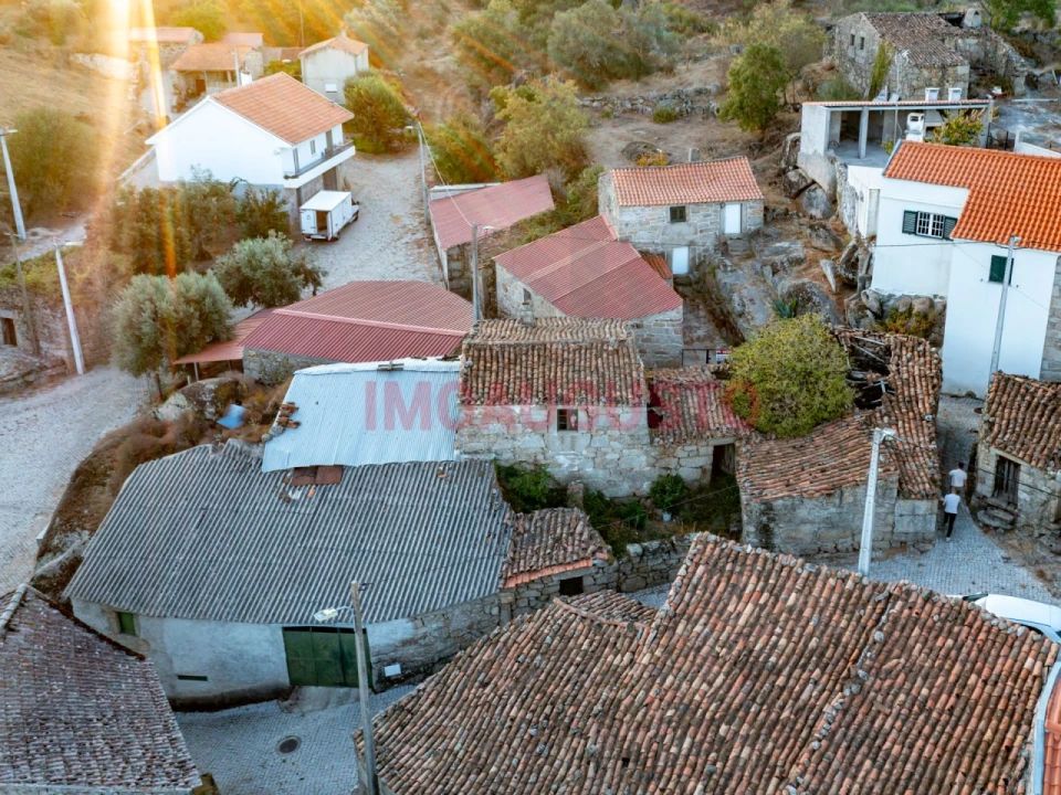 Moradia para Venda em Vila Franca do Deão Foto 3
