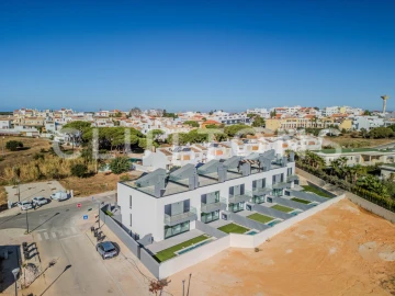 Moradia T4 para Venda em Montenegro