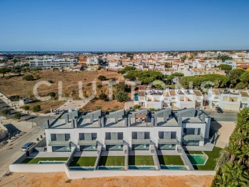 Moradia T4 para Venda em Montenegro