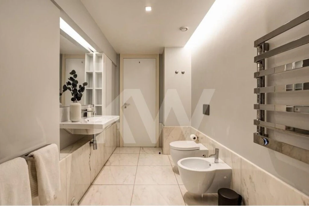 Apartamento T1 para Venda em Santo António Foto 15