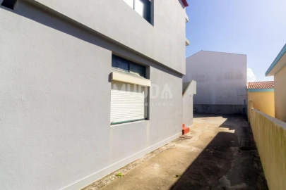 Moradia T9 para Venda em Gafanha da Encarnação