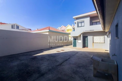 Moradia T9 para Venda em Gafanha da Encarnação
