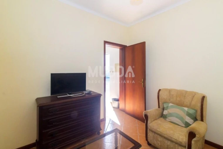 Moradia T9 para Venda em Gafanha da Encarnação Foto 26