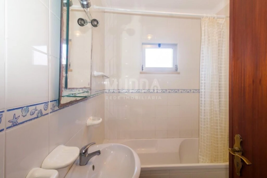 Moradia T9 para Venda em Gafanha da Encarnação Foto 31