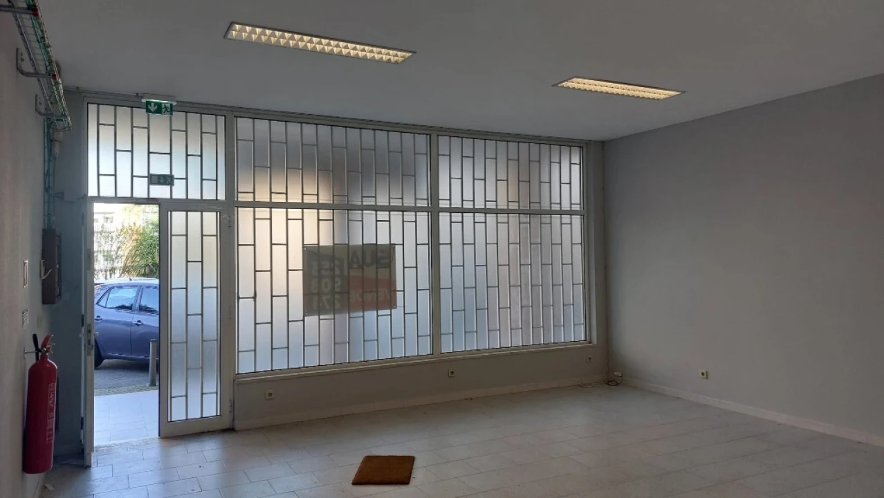 Loja para Venda em Lomar e Arcos Foto 2