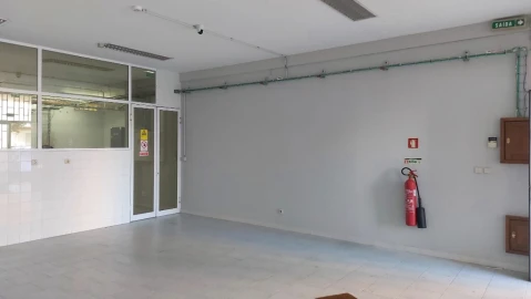 Loja para Venda em Lomar e Arcos