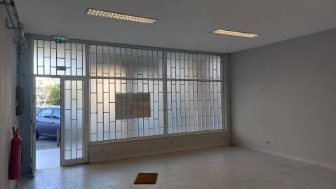 Loja para Venda em Lomar e Arcos