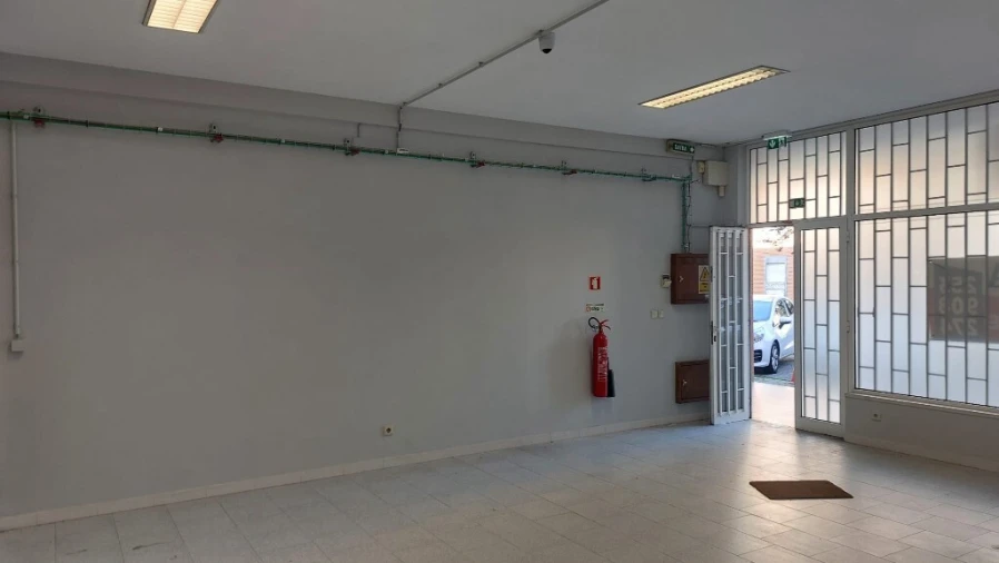 Loja para Venda em Lomar e Arcos Foto 1