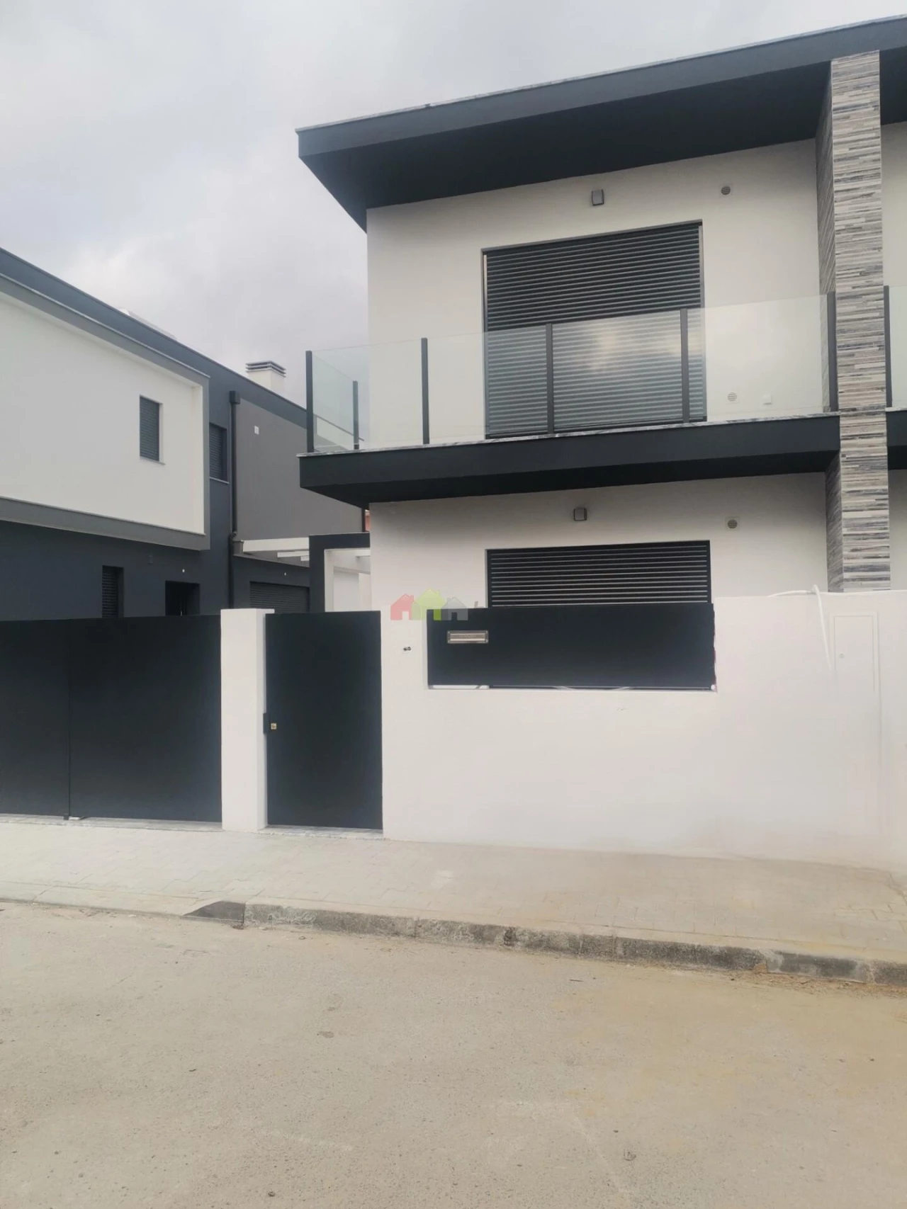 Moradia T3 para Venda em Fernao Ferro Foto 25