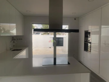 Moradia T3 para Venda em Fernao Ferro