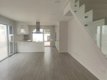 Moradia T3 para Venda em Fernao Ferro