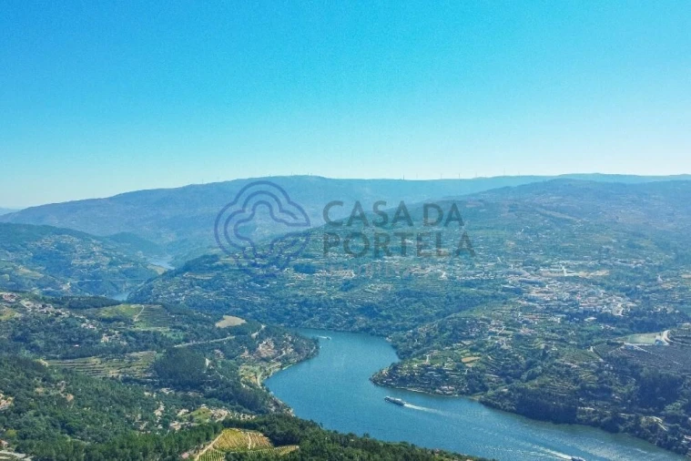 Moradia T1 para Venda em Santa Cruz do Douro e São Tomé de Covelas Foto 32