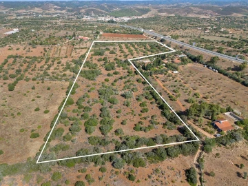 Terreno para Venda em Lagos (São Sebastião e Santa Maria)