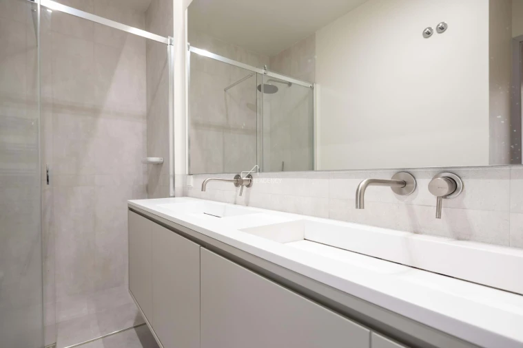 Apartamento T1 para Venda em Santo António Foto 9