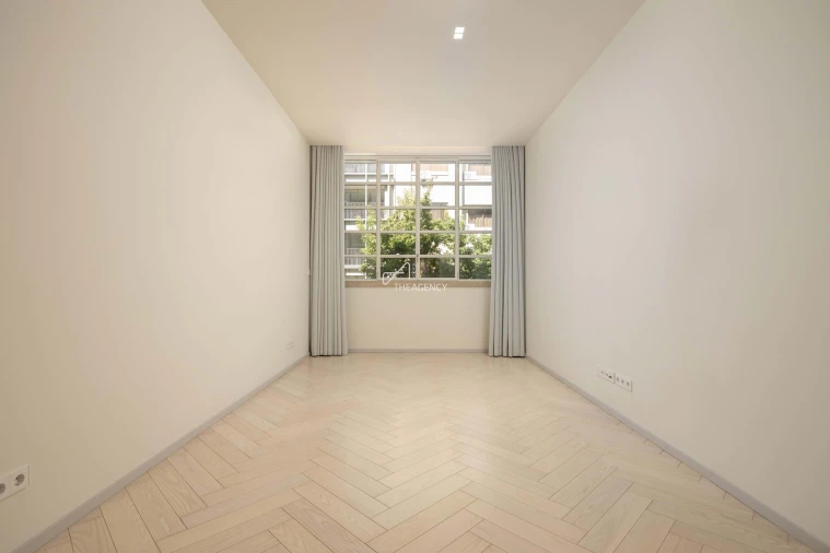 Apartamento T1 para Venda em Santo António Foto 7