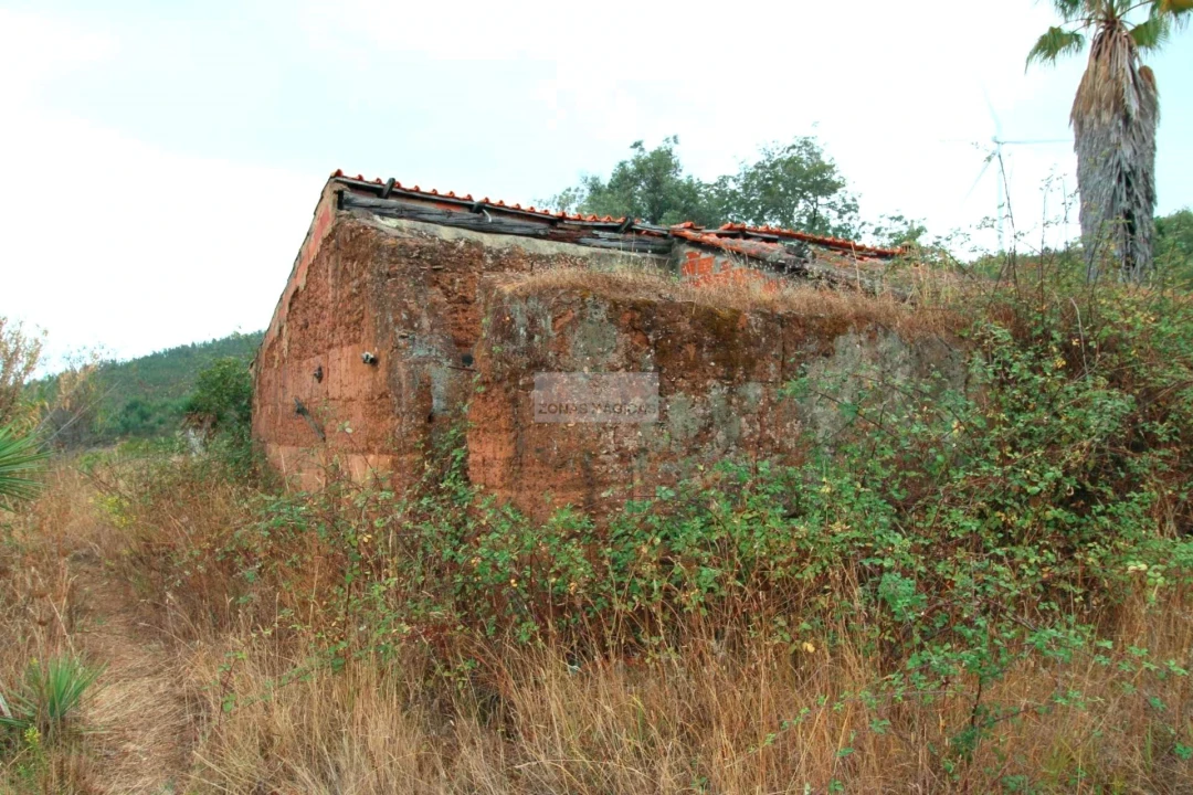 Terreno para Venda em Lagos (São Sebastião e Santa Maria) Foto 4