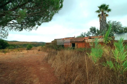 Terreno para Venda em Lagos (São Sebastião e Santa Maria)