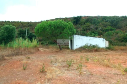 Terreno para Venda em Lagos (São Sebastião e Santa Maria)