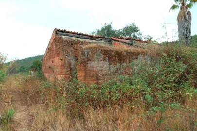 Terreno para Venda em Lagos (São Sebastião e Santa Maria)