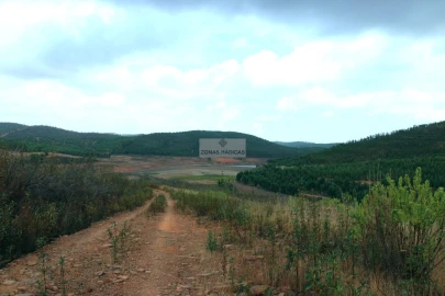 Terreno para Venda em Lagos (São Sebastião e Santa Maria)