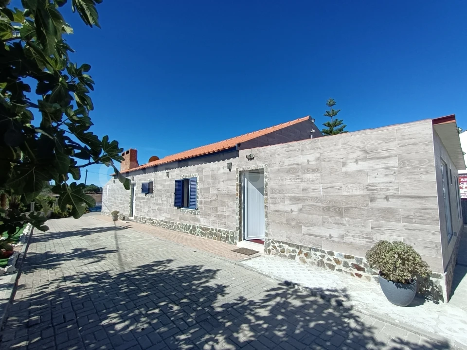 Moradia T3 para Venda em Branca Foto 2