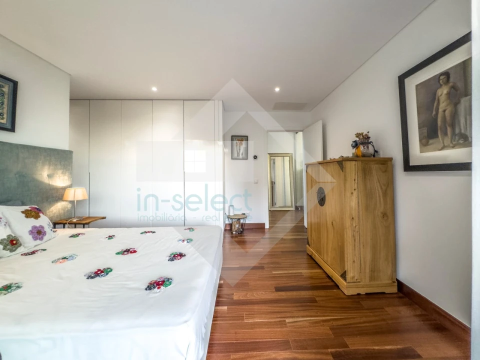 Moradia T4 para Venda em Santa Barbara de Nexe Foto 45