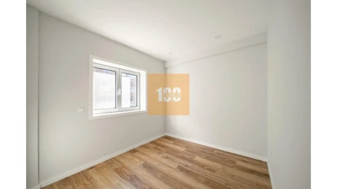 Apartamento T3 para Venda em Cedofeita, Santo Ildefonso, Sé, Miragaia, São Nicolau e Vitória