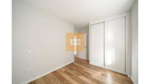 Apartamento T3 para Venda em Cedofeita, Santo Ildefonso, Sé, Miragaia, São Nicolau e Vitória