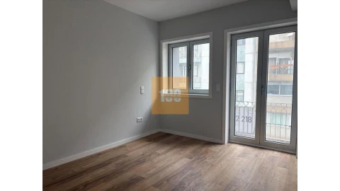 Apartamento T3 para Venda em Cedofeita, Santo Ildefonso, Sé, Miragaia, São Nicolau e Vitória