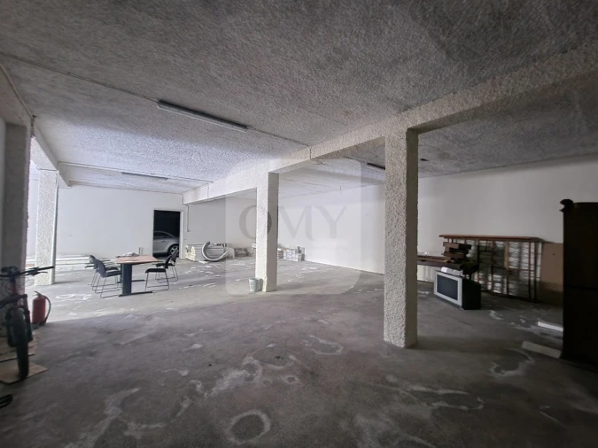 Armazém para Venda em Nossa Senhora da Conceição, São Pedro e São Dinis